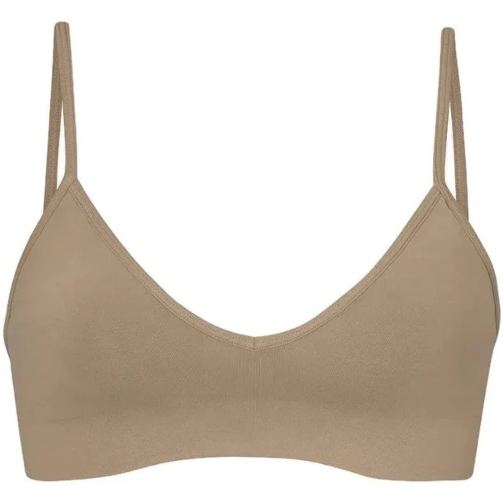 SKIMS soft smoothing bralette in desert size S